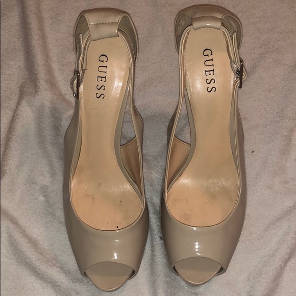 High heel pumps , cream . Size 10 - Picture 4 of 5